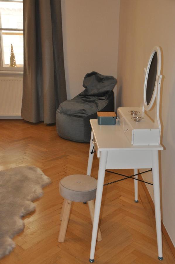 Wunderschone Altbauwohnung In Zentraler Lage Wien Екстер'єр фото