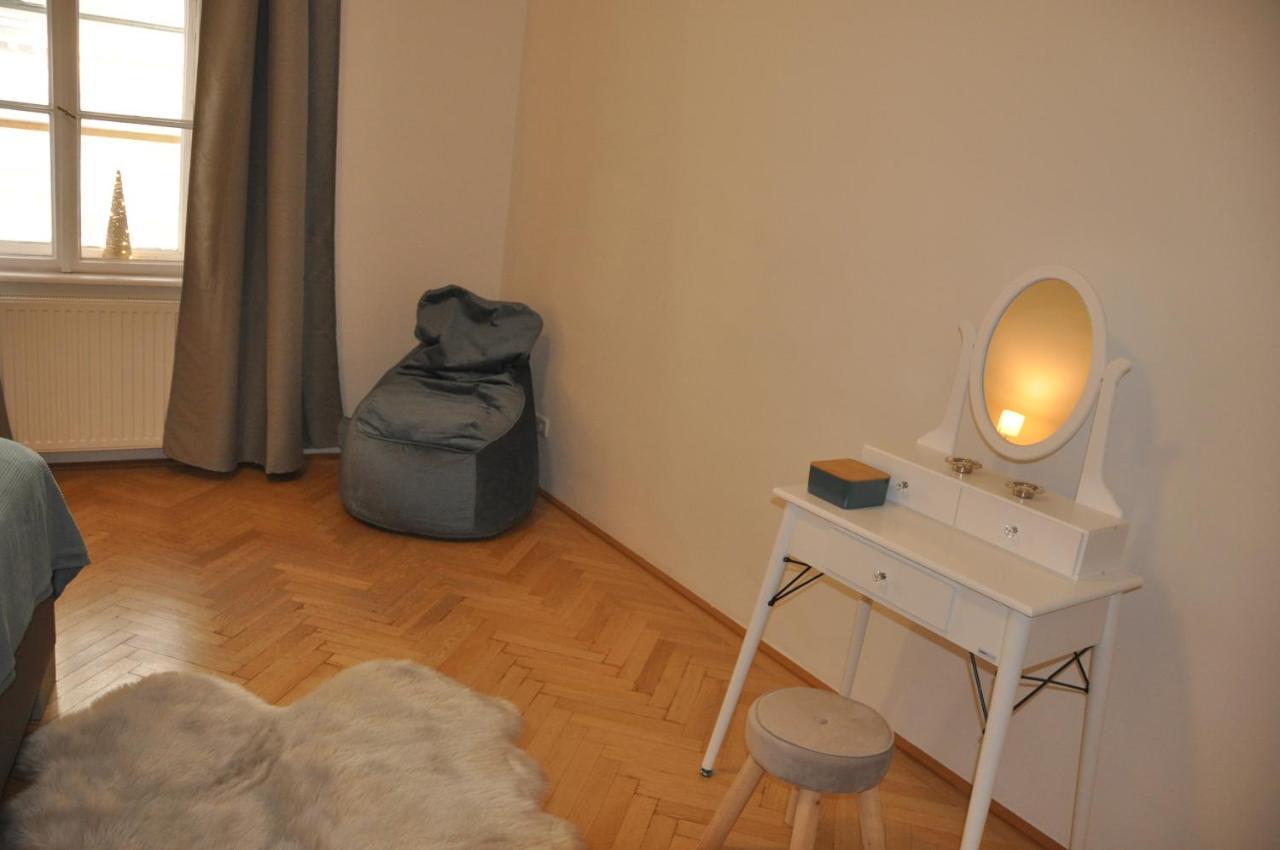 Wunderschone Altbauwohnung In Zentraler Lage Wien Екстер'єр фото